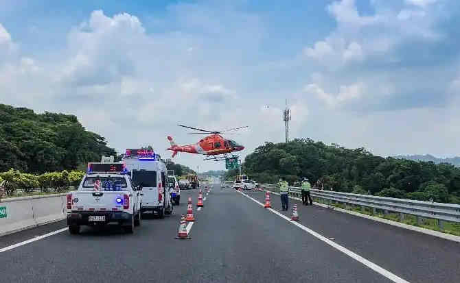 敦煌高速公路汽车救援案例