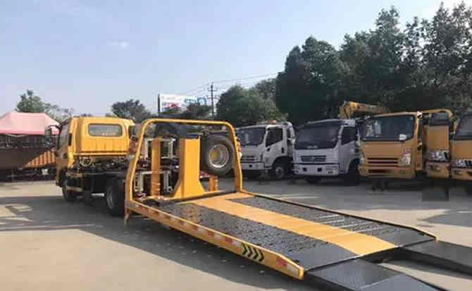 敦煌汽车中途维修案例